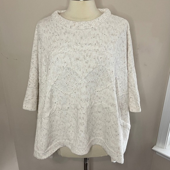 NWOT WORLD MARKET Ivory Speckle Chenille Cable Knit Sweater Poncho, One Size - Picture 7 of 12